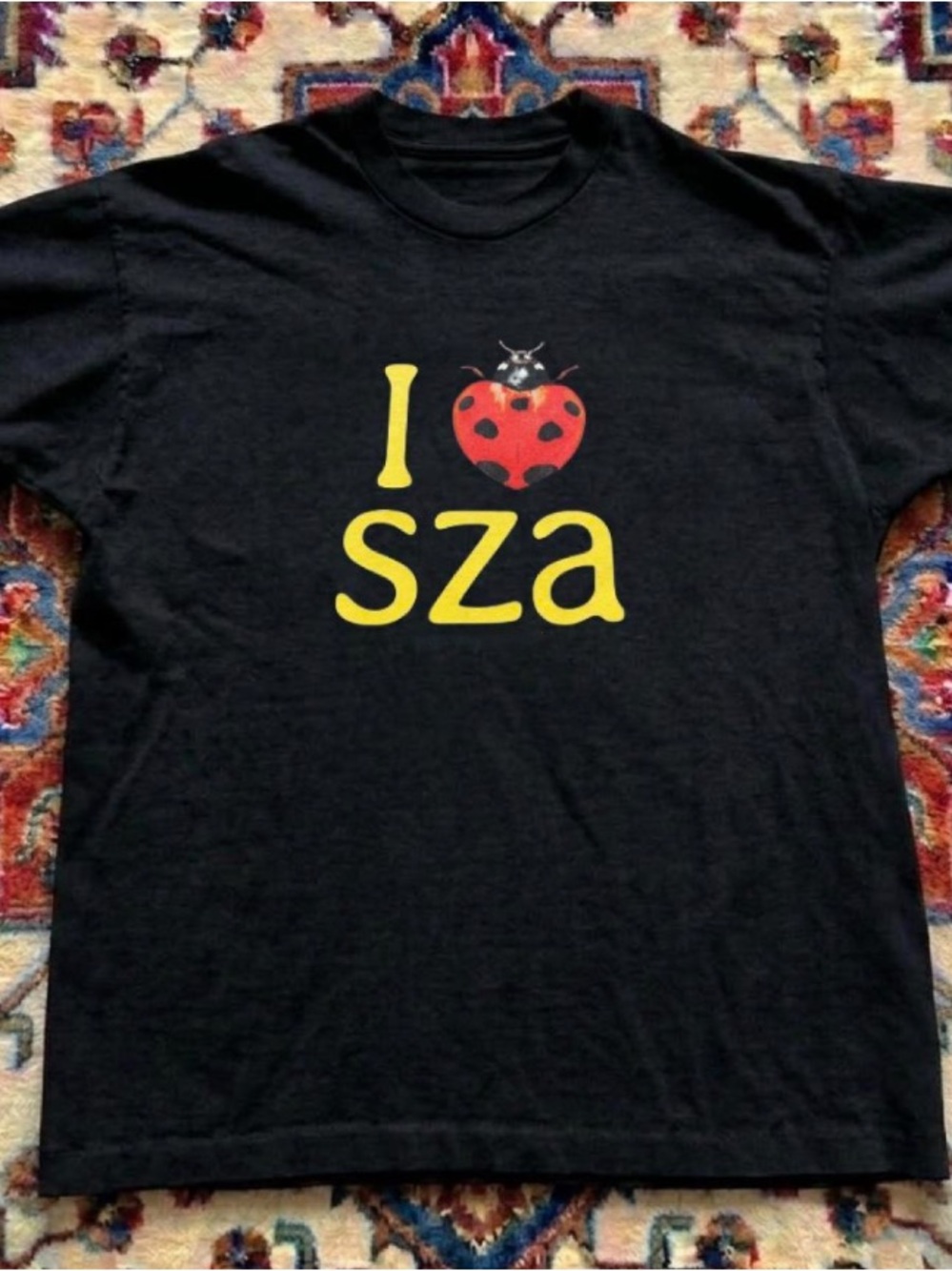 Gildan Black T-shirt with Yellow 'I sza' and Red Ladybug Heart